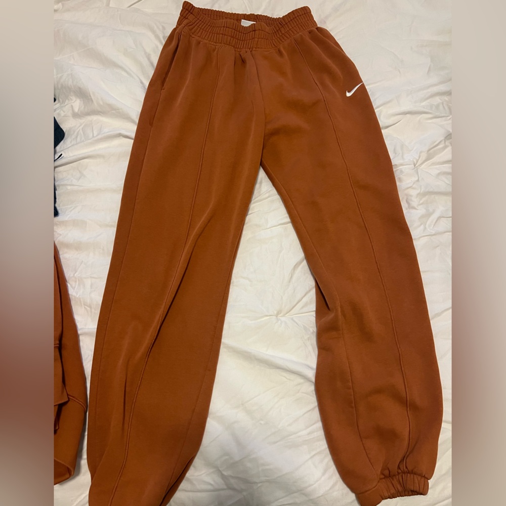 Nike Sweat Joggers! Used like new! Size small